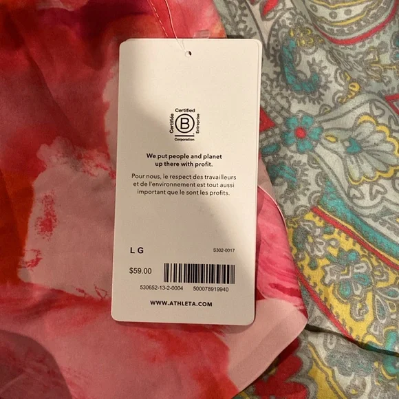 Athleta run with it shorts in pink floral. NWT. Large - Picture 2 of 7